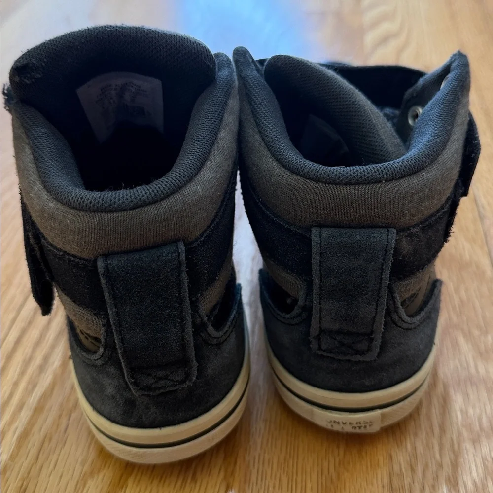 CONVERSE ALL STAR Classic Kids High-Top Sneakers Size 4